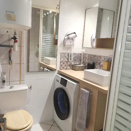 Apartment Luxury City Centre W/free Private Parking And Wifi Reims