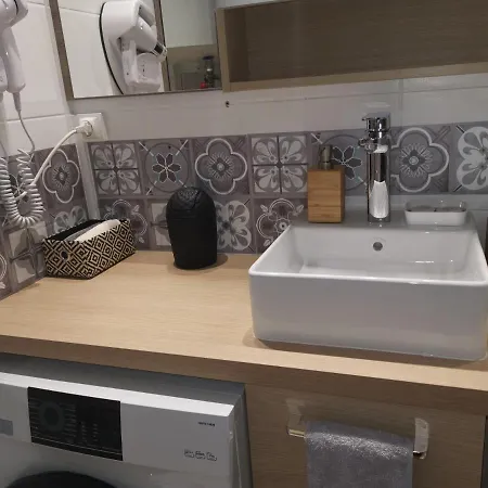 Luxury City Centre W/free Private Parking And Wifi *