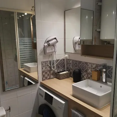 Luxury City Centre W/free Private Parking And Wifi Apartment *