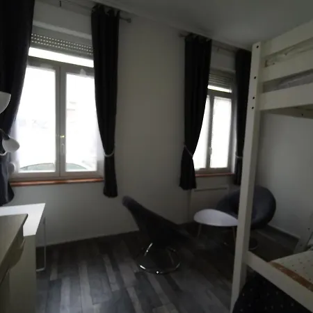 Apartment Luxury City Centre W/free Private Parking And Wifi *
