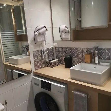 Luxury City Centre W/free Private Parking And Wifi * Reims
