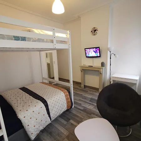 Luxury City Centre W/free Private Parking And Wifi * Reims