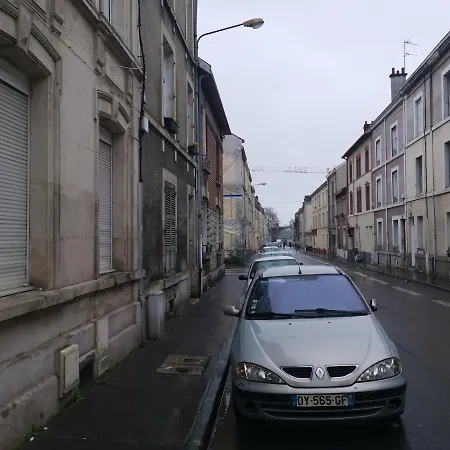 Luxury City Centre W/free Private Parking And Wifi Reims